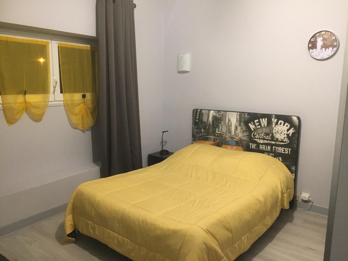 Hotel Le Bambi Бом-ле-Дам Екстериор снимка